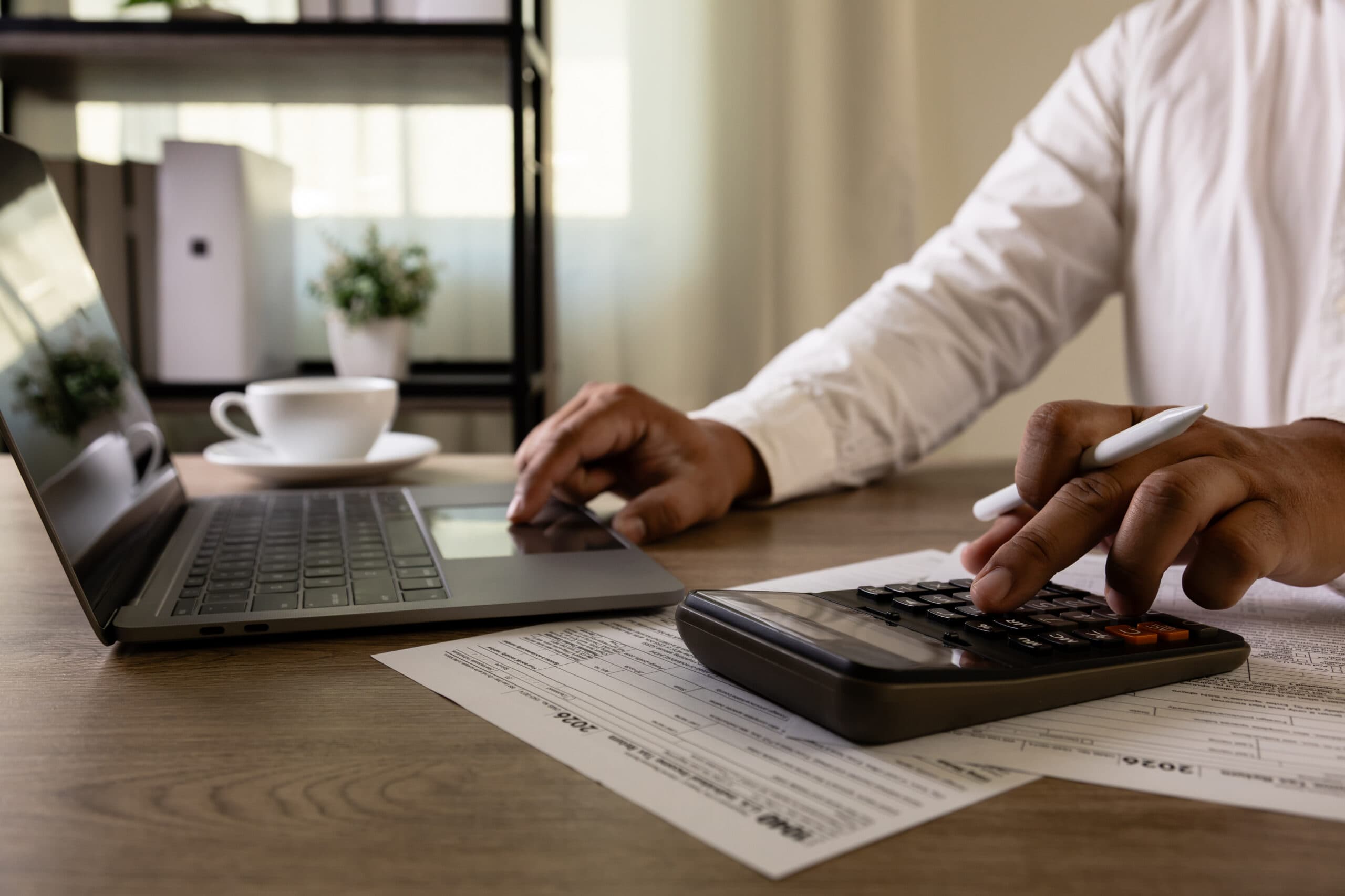 Smart Guide to Electric Bill Assistance and Reimbursement Programs by Age Group in the United States