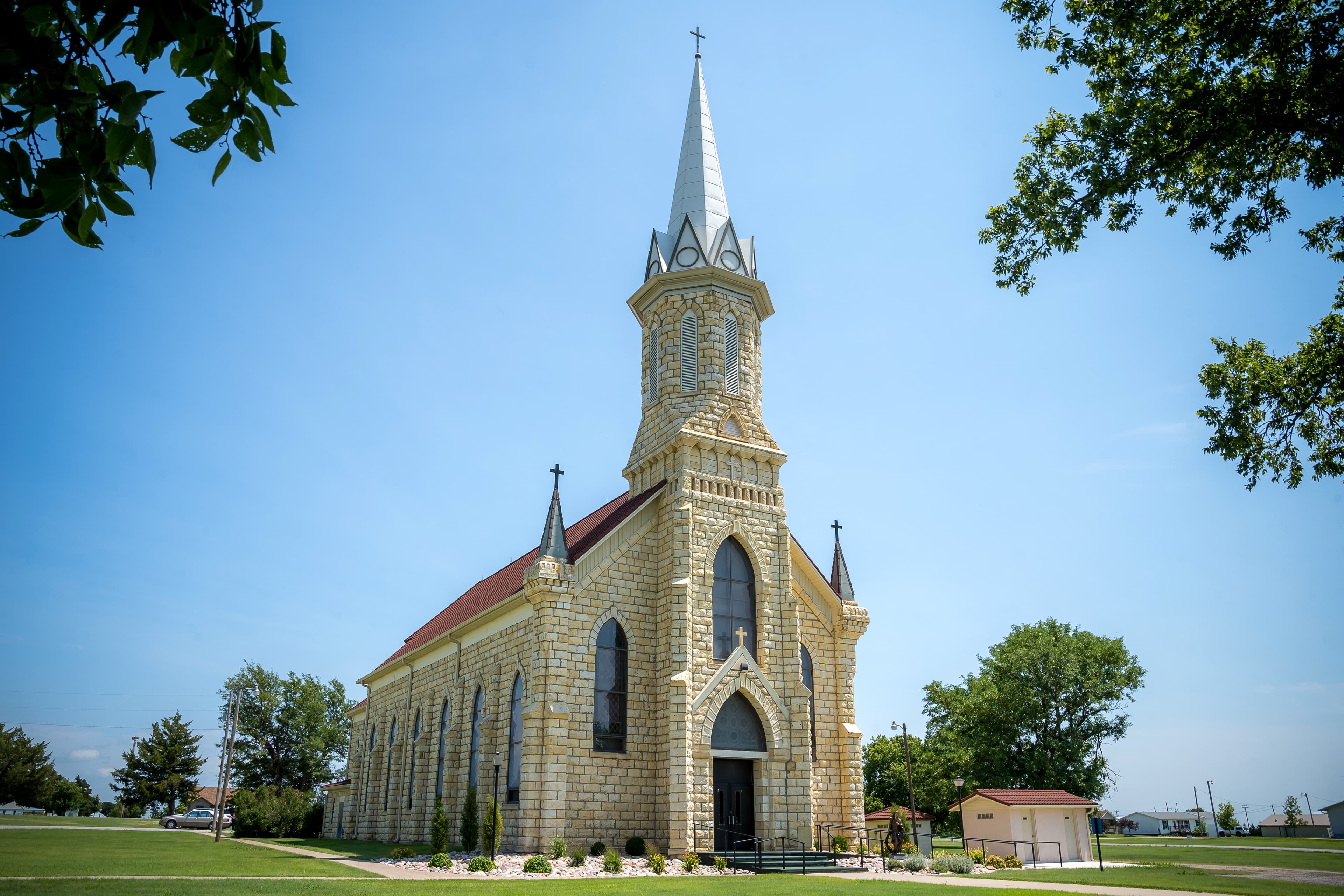 Churches That May Help With Rent, Utility Bills, and Emergency Assistance in 2026